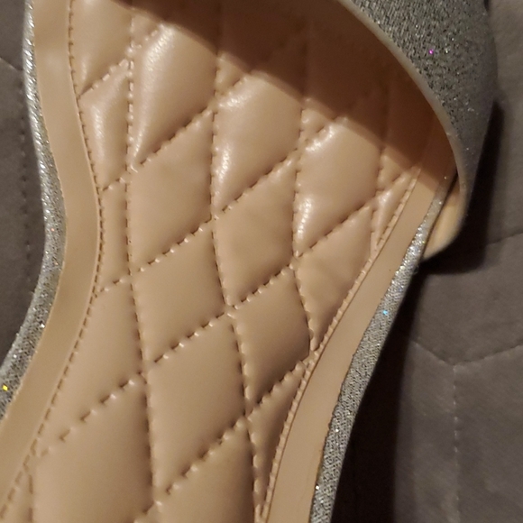 NIB Silver Strappy Heels - Picture 6 of 16